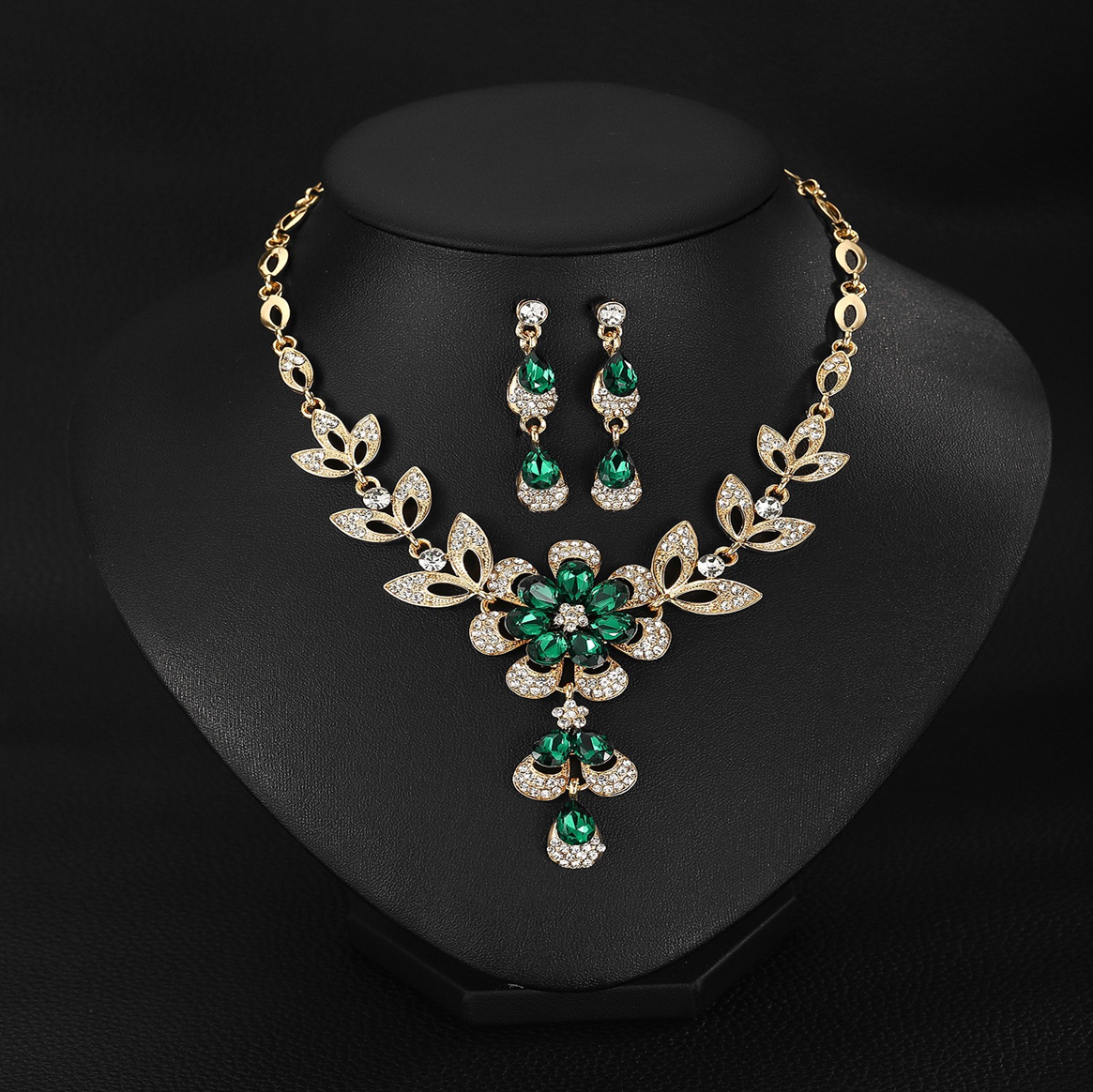 RGM006 Exquisite Emerald Teardrop Crystal Jewelry Set for Anniversary